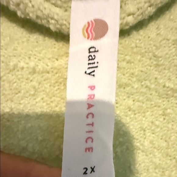 Elegant Lime Midi Dress - Picture 4 of 6